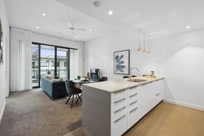 1002/2 Symphony Way