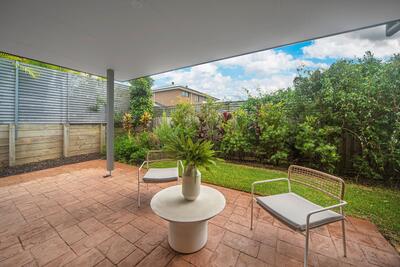 123/62 Island Point Road
