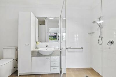 13/23 Adelaide Drive