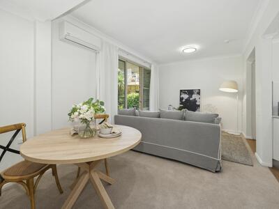 212/2-8 Kitchener Street