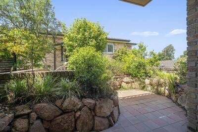 215/2-8 Kitchener Street