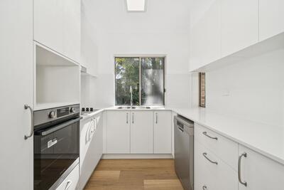 119/2-8 Kitchener Street