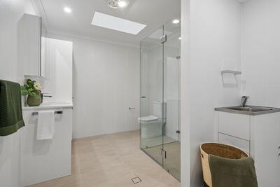 85/10 Minkara Road