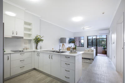 210/61 Explorer Drive