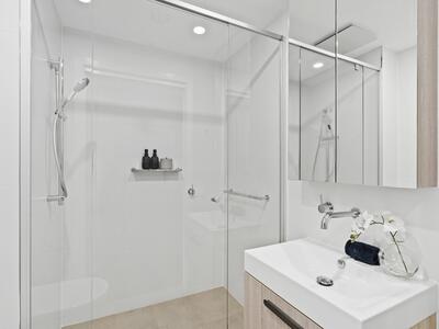 1106/50 Longland Street