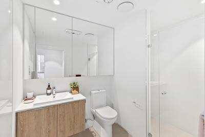 1206/2 Symphony Way