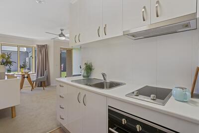 18/104 Country Club Drive