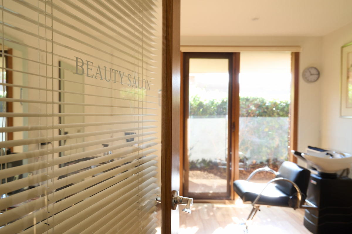 View Gallery item9