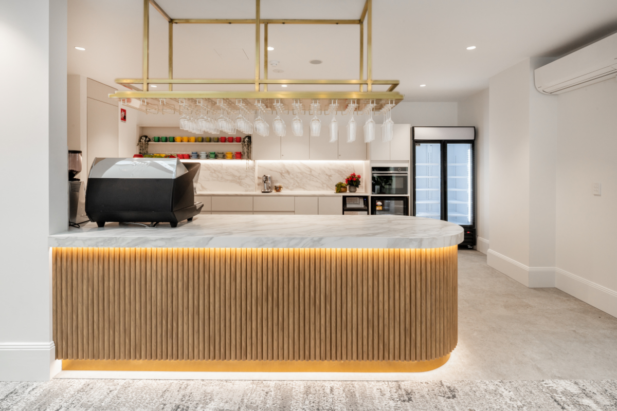 Bayview-Gardens-Bar7