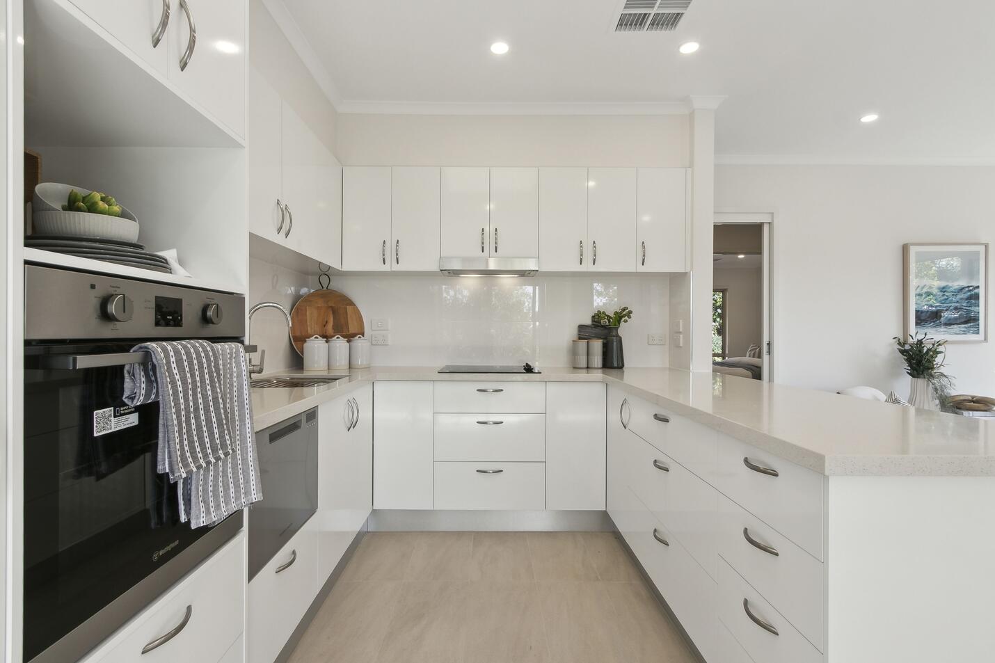 985b4b11074e8557a0e3c622f1093f161e50ba12