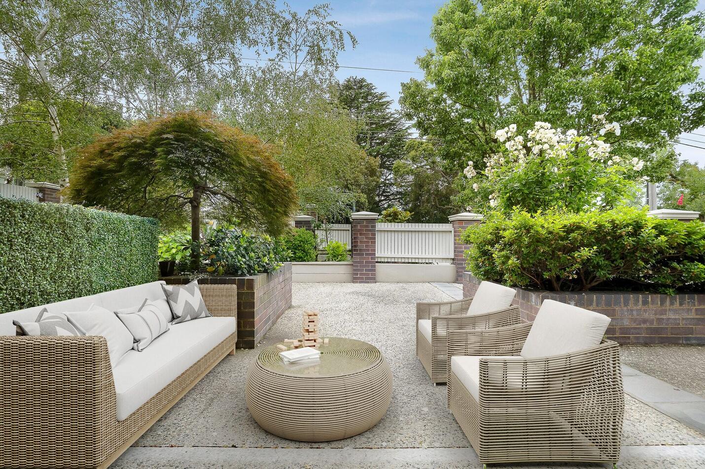 eddb300c9534097cb5fada49e794a2461d01bc35